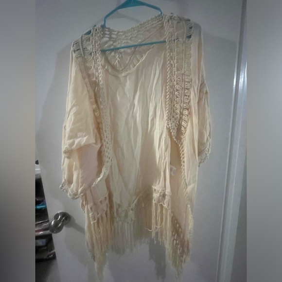 Plus Size Women’s 2X Cream colored Hollow Out Tassel Kimono Cover - Picture 4 of 12